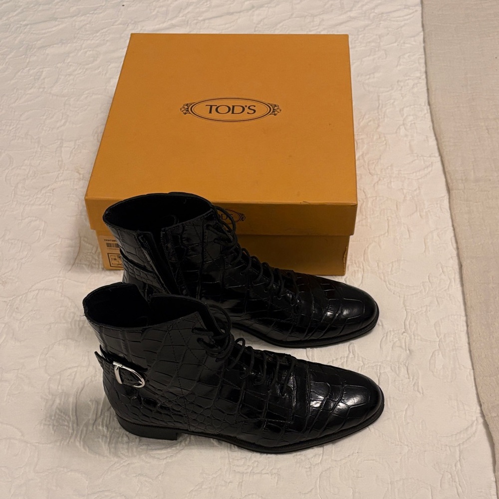 Tod's Glossy Black Crocodile-Patterned Men's Boots